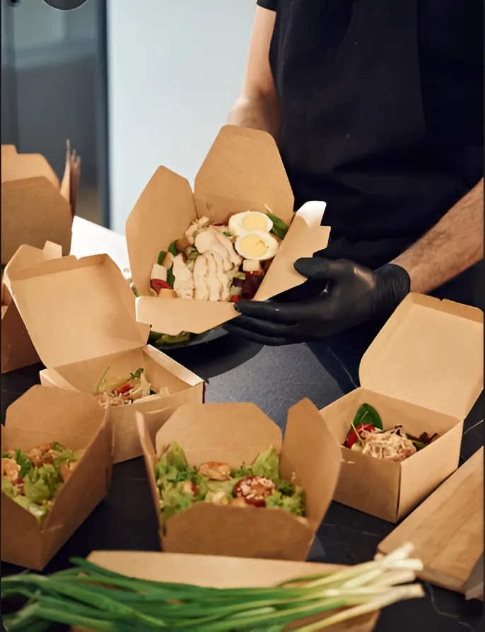 Empaques para food trucks en Ecuador contenedores de caña