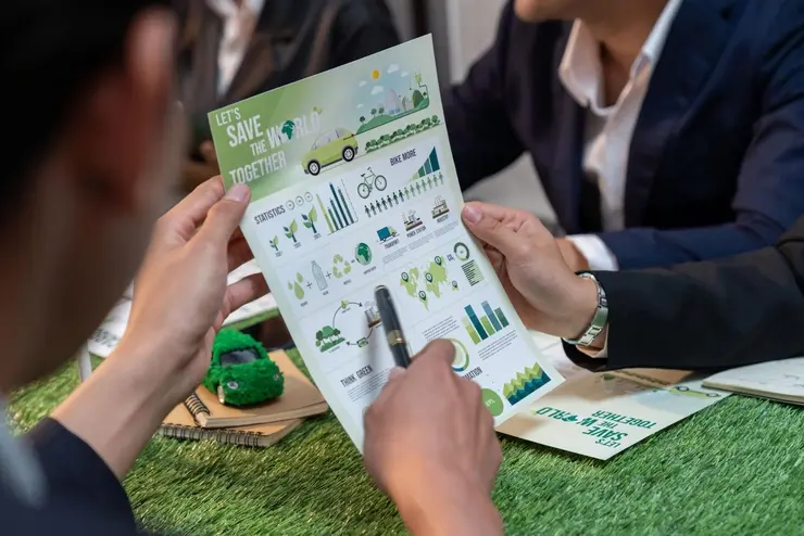 educar a los clientes sobre empaques biodegradables